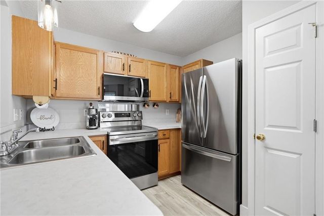 230 Cottonwood Creek Circle, Canton, GA 30114