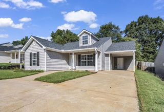 921 E Emerald Springs Dr, Boiling Springs, SC 29316
