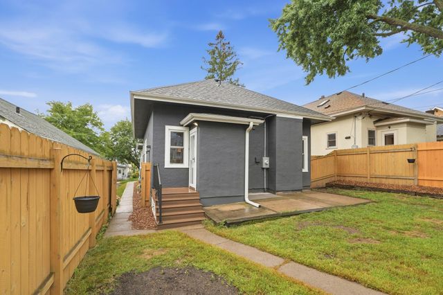 1129 Edmund Avenue, Saint Paul, MN 55104