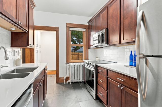 1129 Edmund Avenue, Saint Paul, MN 55104