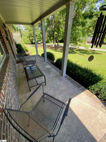 110 Kingston Drive, Laurens, SC 29360