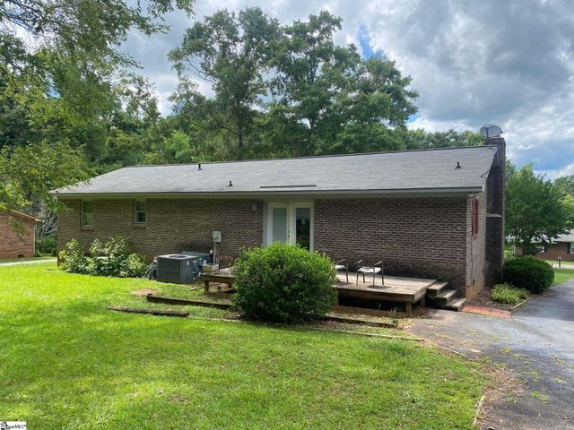 110 Kingston Drive, Laurens, SC 29360