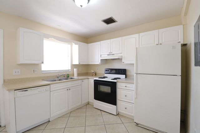 2016 S 10th Street A, Fort Pierce, FL 34950