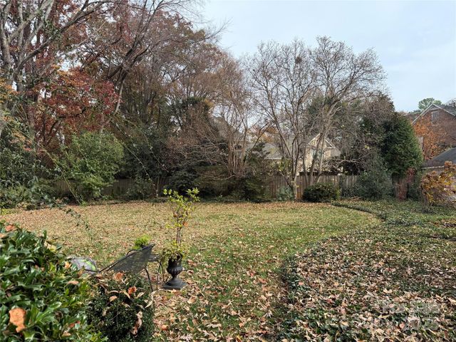 2629 Sharon Road, Charlotte, NC 28211