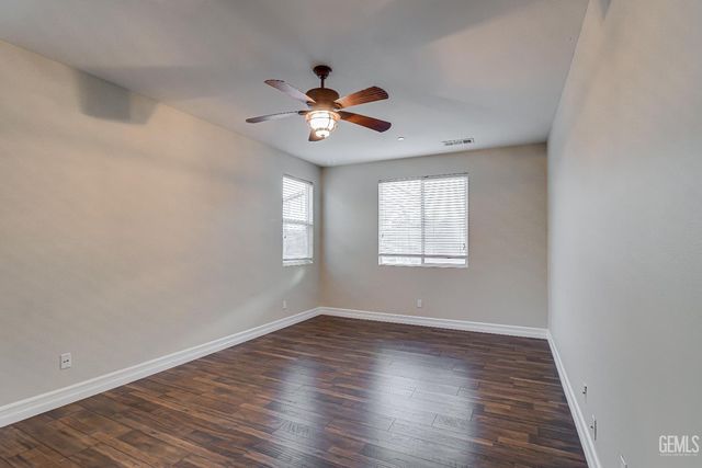 5005 Silvery Jewel Lane, Bakersfield, CA 93313