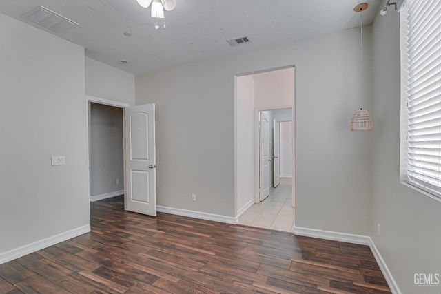 5005 Silvery Jewel Lane, Bakersfield, CA 93313