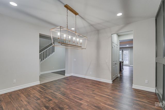 5005 Silvery Jewel Lane, Bakersfield, CA 93313