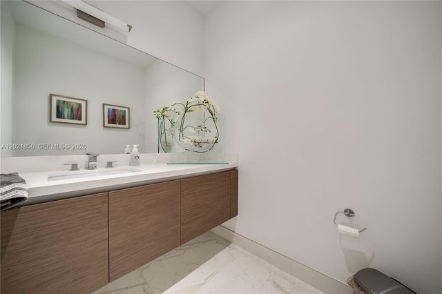 16600 Sunset Way, Weston, FL 33326