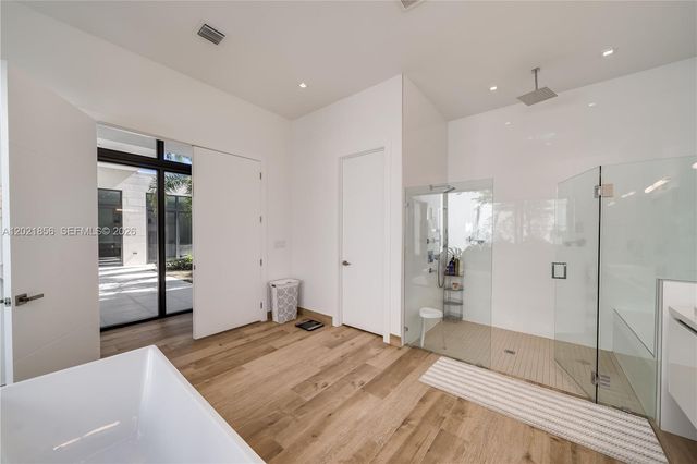 16600 Sunset Way, Weston, FL 33326