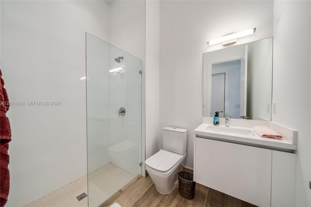 16600 Sunset Way, Weston, FL 33326
