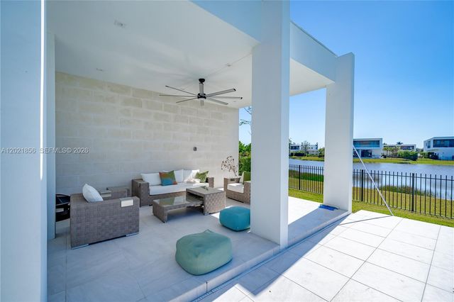 16600 Sunset Way, Weston, FL 33326