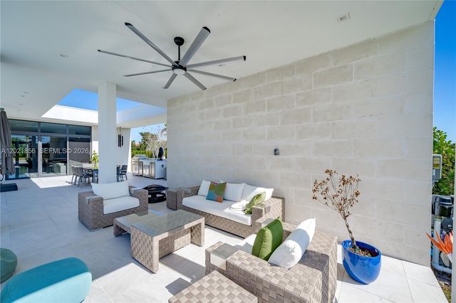 16600 Sunset Way, Weston, FL 33326