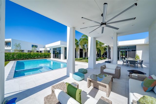 16600 Sunset Way, Weston, FL 33326