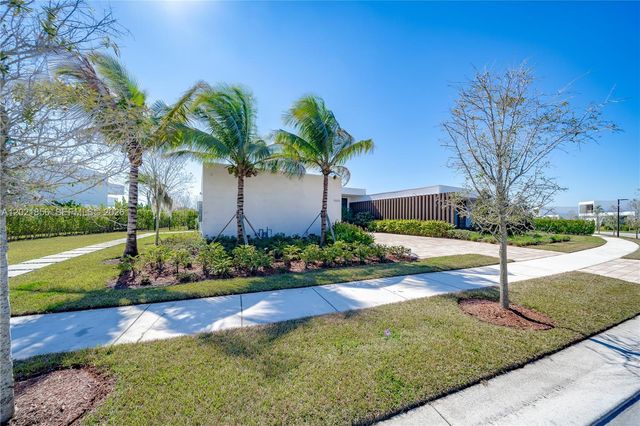 16600 Sunset Way, Weston, FL 33326