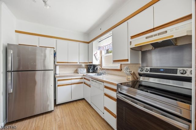 20 Alan Ln, Mine Hill Twp., NJ 07803
