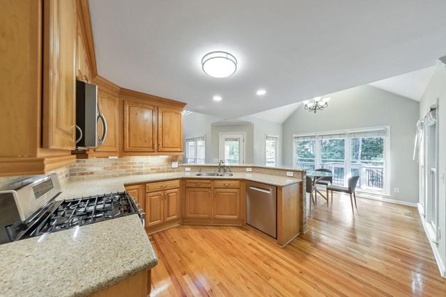 638 Braidwood Drive NW, Acworth, GA 30101