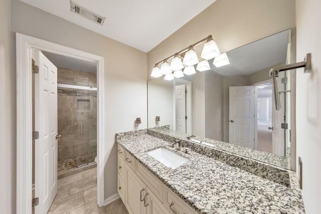 638 Braidwood Drive NW, Acworth, GA 30101