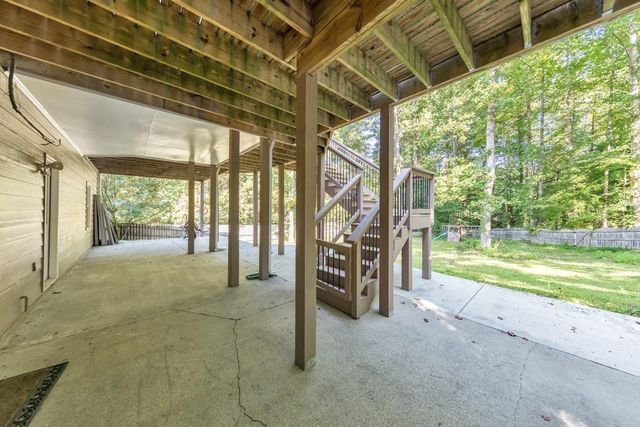 638 Braidwood Drive NW, Acworth, GA 30101