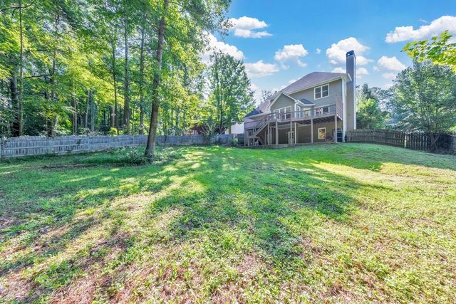 638 Braidwood Drive NW, Acworth, GA 30101