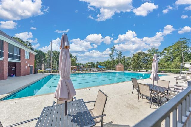 638 Braidwood Drive NW, Acworth, GA 30101