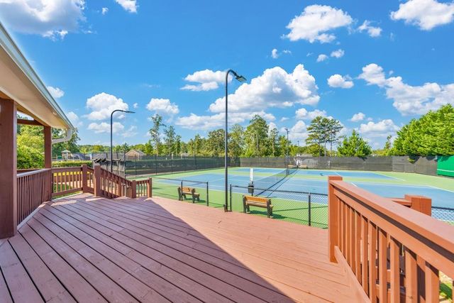 638 Braidwood Drive NW, Acworth, GA 30101