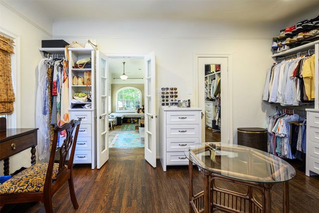 6934 Hammond Avenue, Dallas, TX 75223