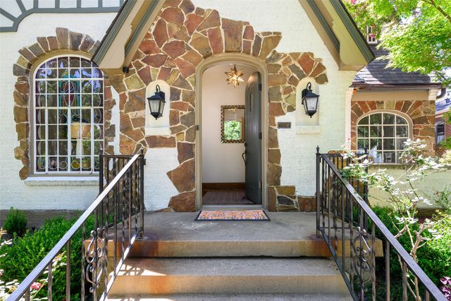 6934 Hammond Avenue, Dallas, TX 75223