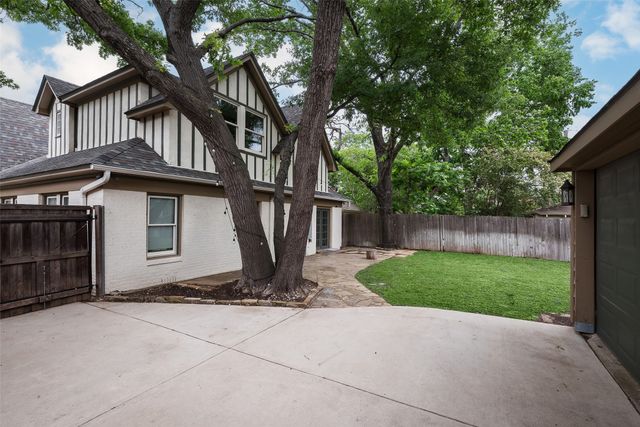 6934 Hammond Avenue, Dallas, TX 75223