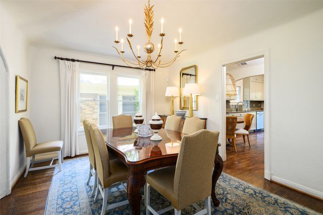 6934 Hammond Avenue, Dallas, TX 75223