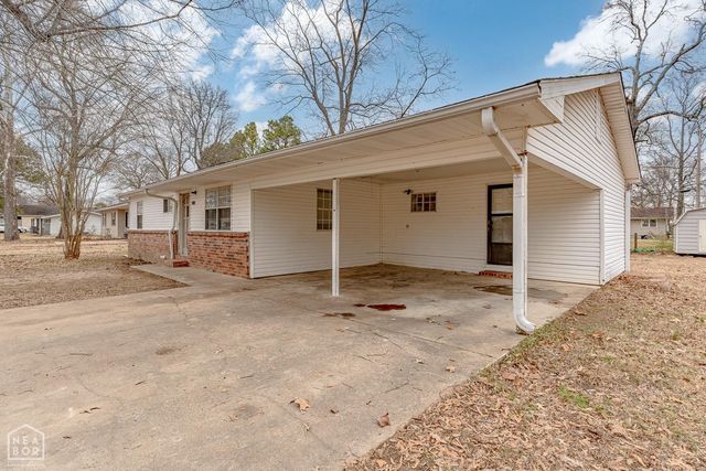 501 Walnut Drive, Paragould, AR 72450