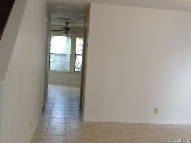 8926 BREEZEFIELD, San Antonio, TX 78240