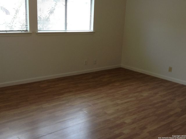 8926 BREEZEFIELD, San Antonio, TX 78240