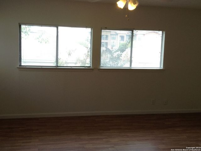 8926 BREEZEFIELD, San Antonio, TX 78240