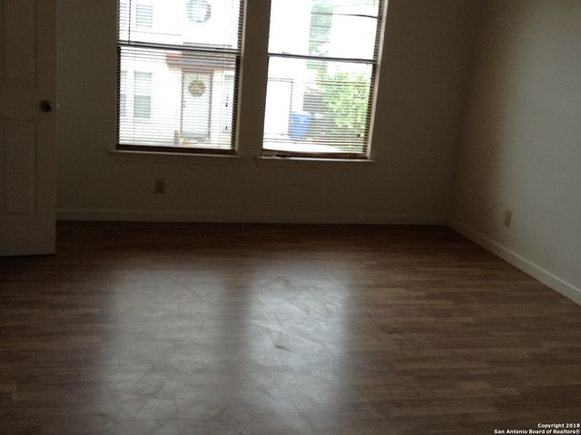 8926 BREEZEFIELD, San Antonio, TX 78240