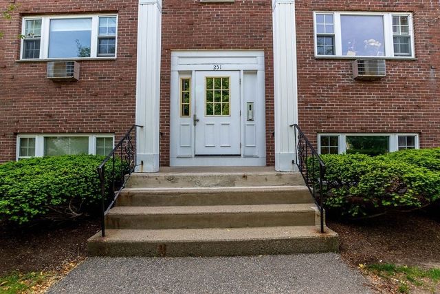 251 Rock Street B7, Norwood, MA 02062