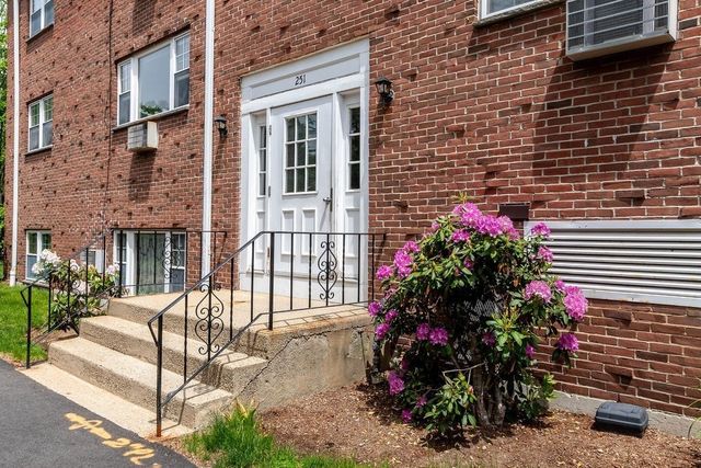 251 Rock Street B7, Norwood, MA 02062