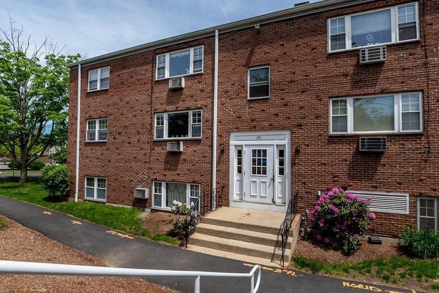 251 Rock Street B7, Norwood, MA 02062