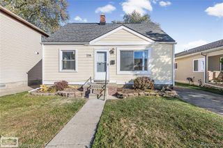 27336 Ridgewood Street, Roseville, MI 48066