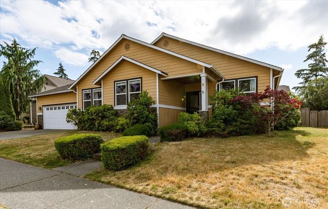 2749 SW Fairway Point Drive, Oak Harbor, WA 98277