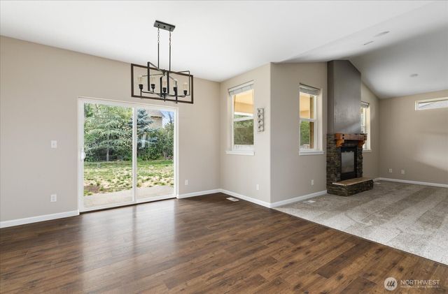 2749 SW Fairway Point Drive, Oak Harbor, WA 98277