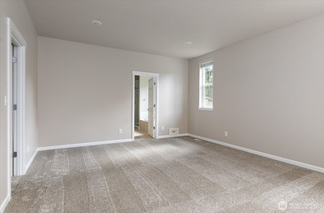 2749 SW Fairway Point Drive, Oak Harbor, WA 98277