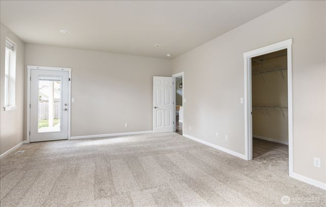 2749 SW Fairway Point Drive, Oak Harbor, WA 98277