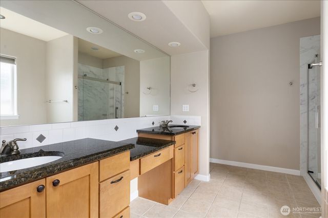 2749 SW Fairway Point Drive, Oak Harbor, WA 98277