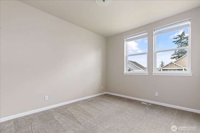2749 SW Fairway Point Drive, Oak Harbor, WA 98277