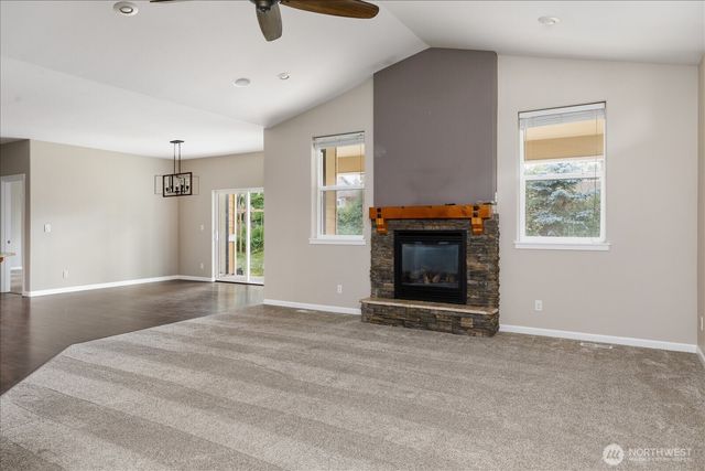2749 SW Fairway Point Drive, Oak Harbor, WA 98277
