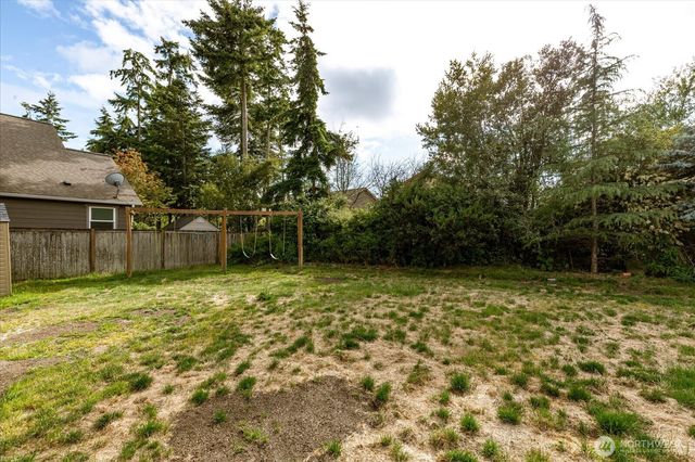 2749 SW Fairway Point Drive, Oak Harbor, WA 98277