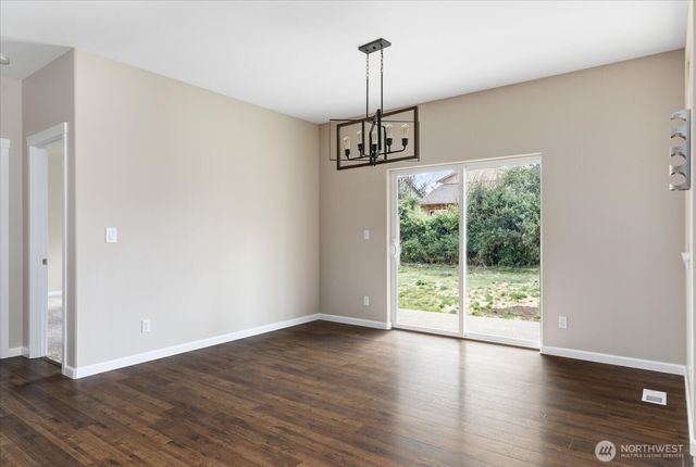 2749 SW Fairway Point Drive, Oak Harbor, WA 98277