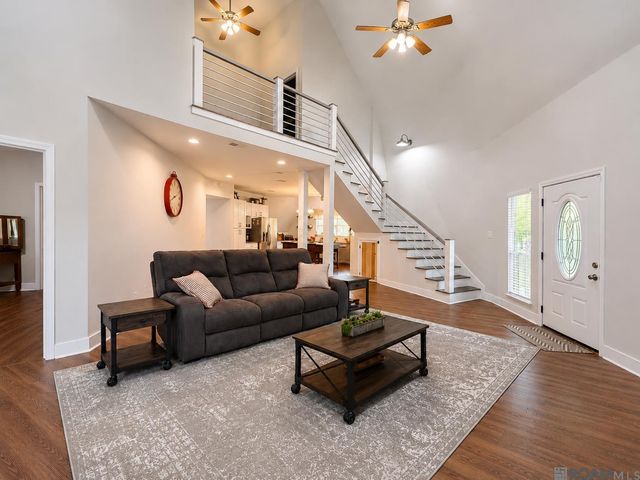 39315 David Dr, Prairieville, LA 70769