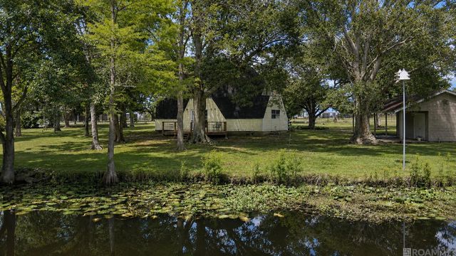 39315 David Dr, Prairieville, LA 70769