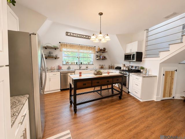 39315 David Dr, Prairieville, LA 70769